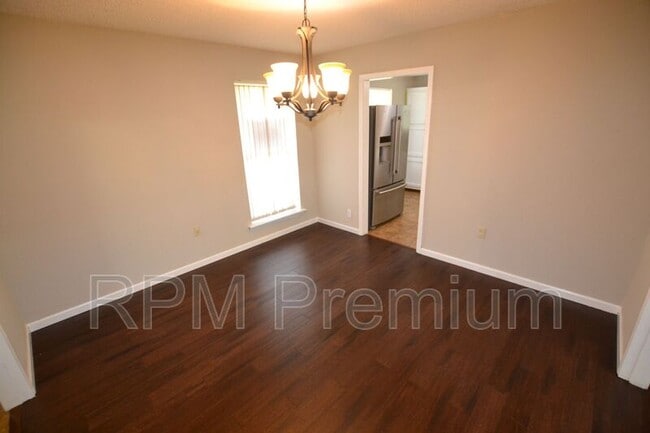 Building Photo - 2214 Alice St