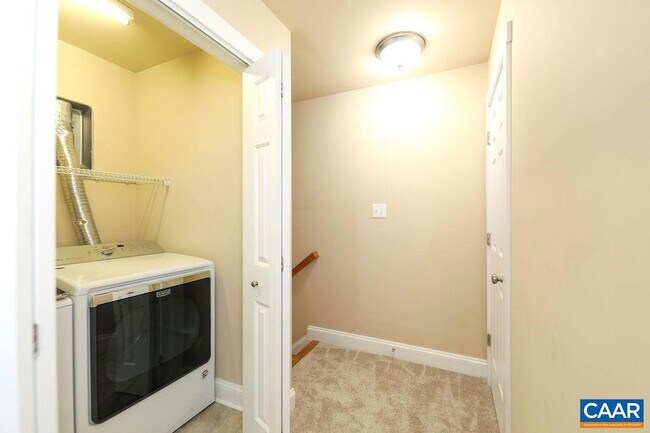 Building Photo - 328 Marquette Ct