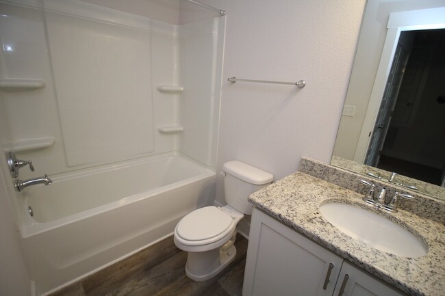 Building Photo - Limited Time! $250 Off — 3BR, 2.5BA Townho...