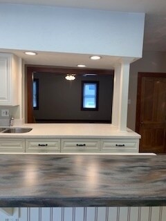 Building Photo - 217 Crescent Ct