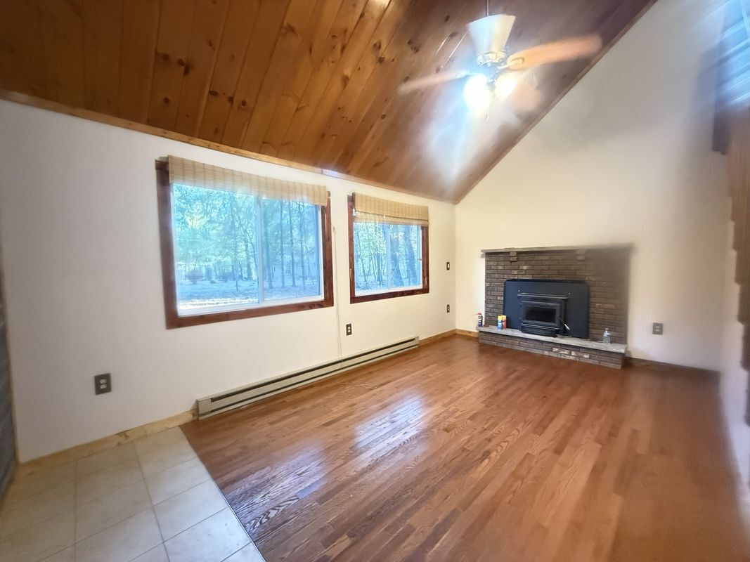 Building Photo - 235 Scenic Dr