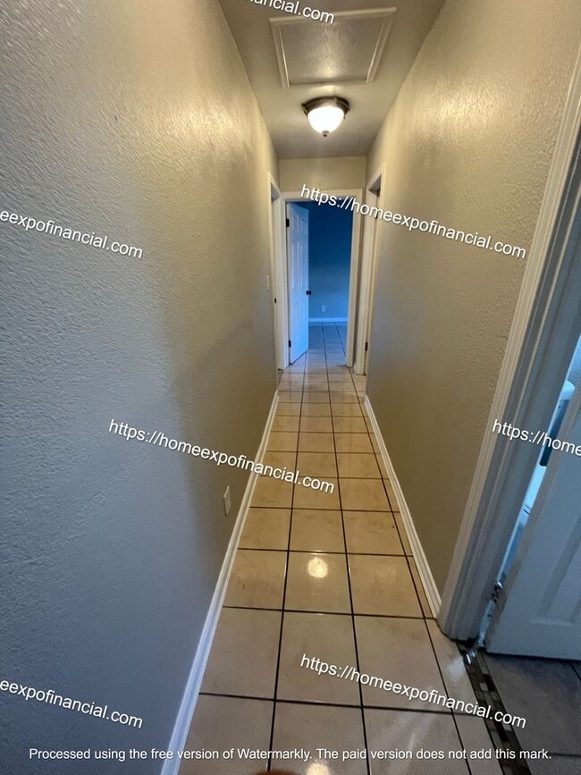 Building Photo - 1221 N Rancho Ave