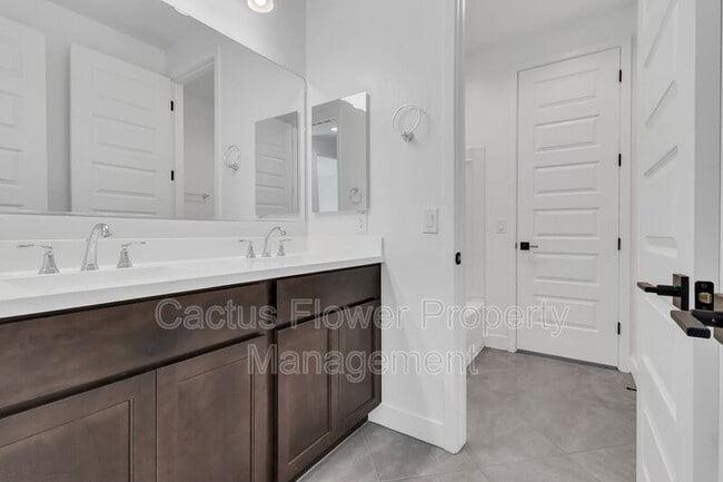 Building Photo - 13281 W Crimson Ter