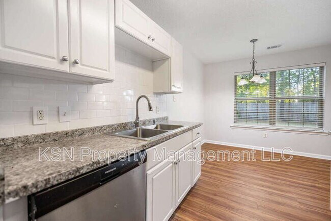 Building Photo - 123 Salt Landing Cir