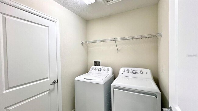 Building Photo - 13071 Inkwell Alley