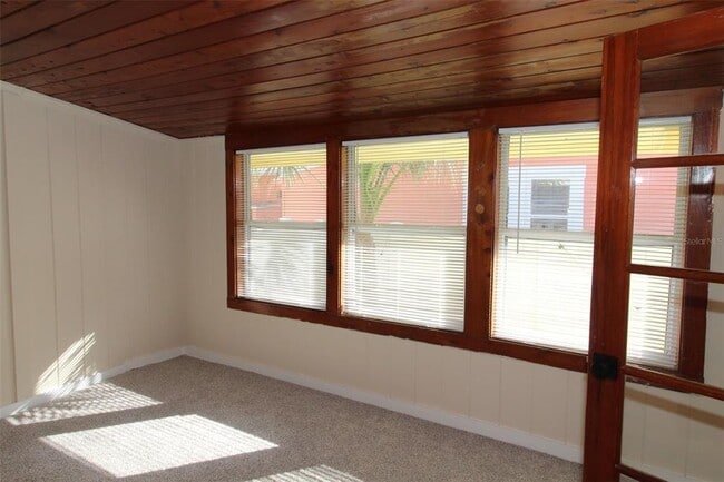 Building Photo - 5231 Calle De Costa Rica