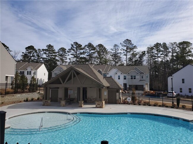 Building Photo - 763 Woodstock Grove Dr