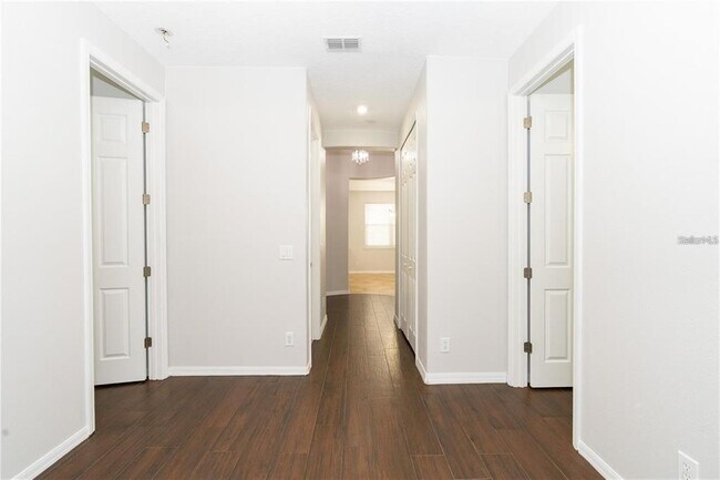 Building Photo - 9763 Moss Rose Way