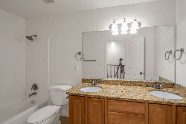 Building Photo - Beautifully Updated 3-Bedroom Home Near Traverse Mountain with Stunning Point of the Mountain Views!