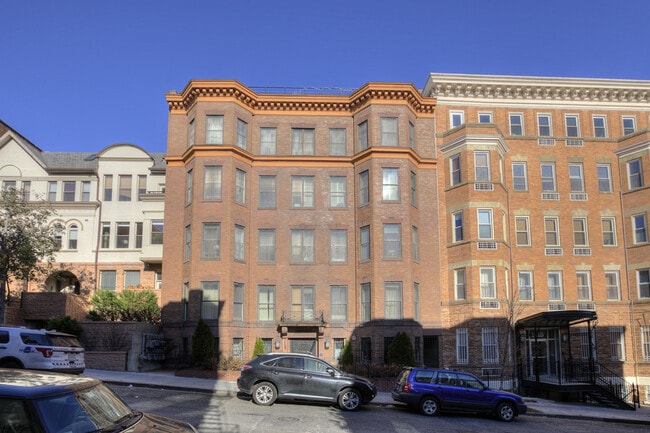 Building Photo - 1417 Chapin St NW