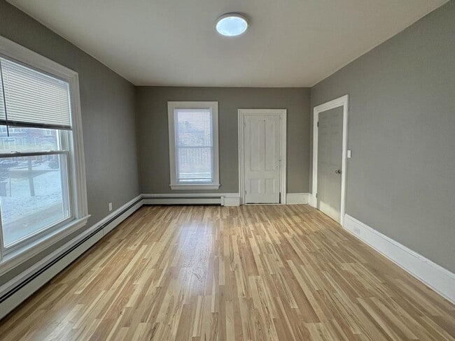 Building Photo - 29 Webster St