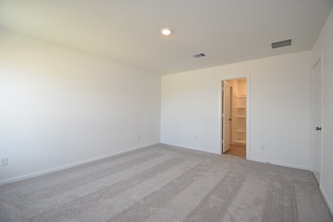 Building Photo - 3083 Sunset Glory Dr