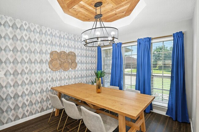 Building Photo - 749 Western Trail