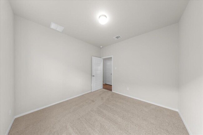 Building Photo - 211 Estallo Wy