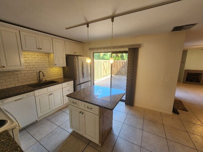 Building Photo - 28 Cedar Dunes Dr