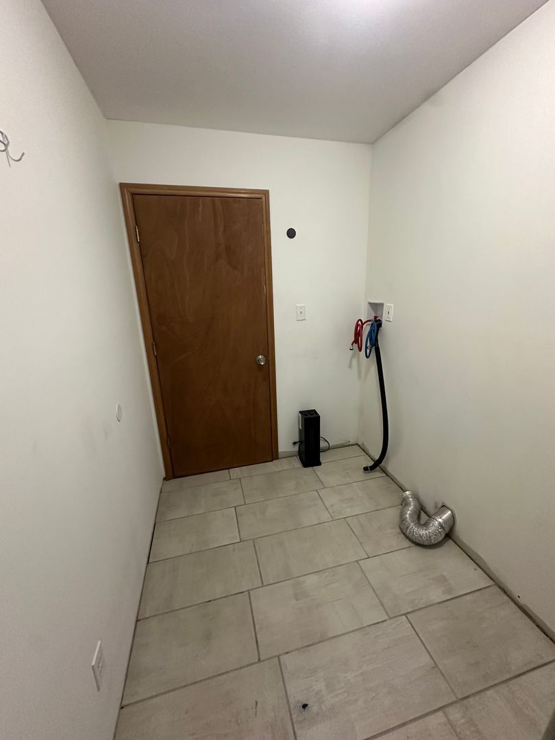 Building Photo - 1677 Congress Rd