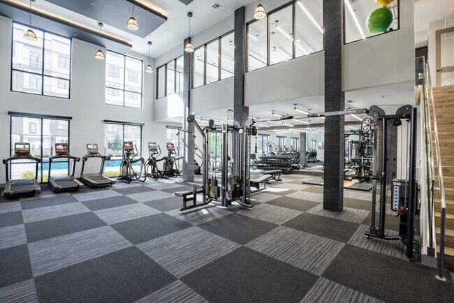 Building Photo - Luxury Living Near Downtown – Up to 2 Months Free!