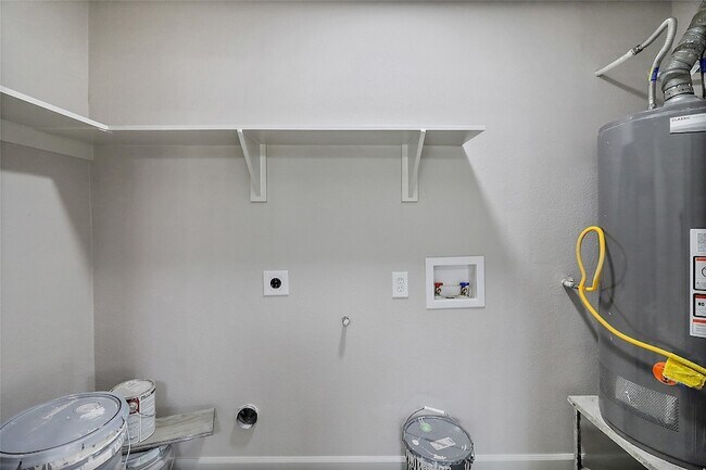 Building Photo - 243 Georgia St