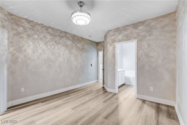 Building Photo - 1713 Sky of Red Dr