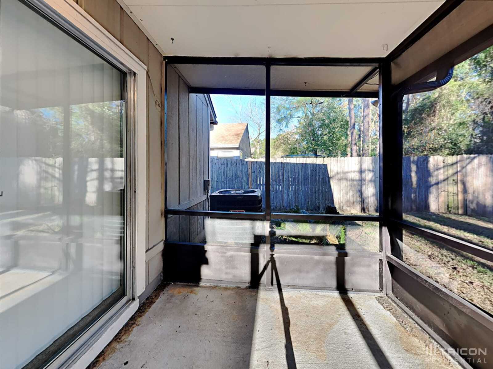 Building Photo - 2600 Malibu Cir