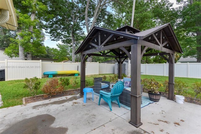 Building Photo - 781 Little Pine Dr