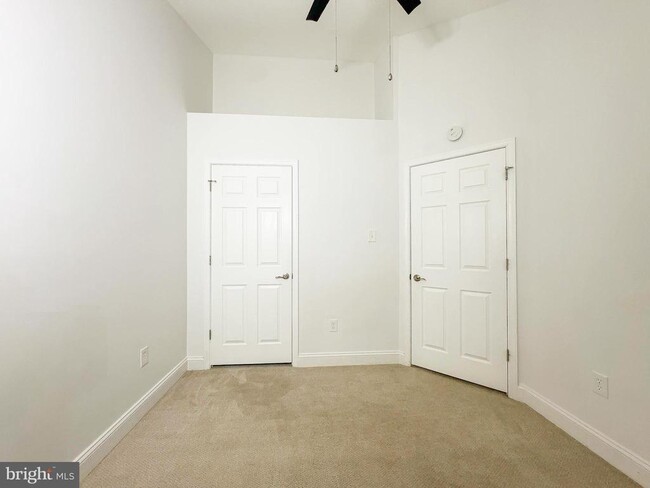 Building Photo - 12912 Marlton Center Dr