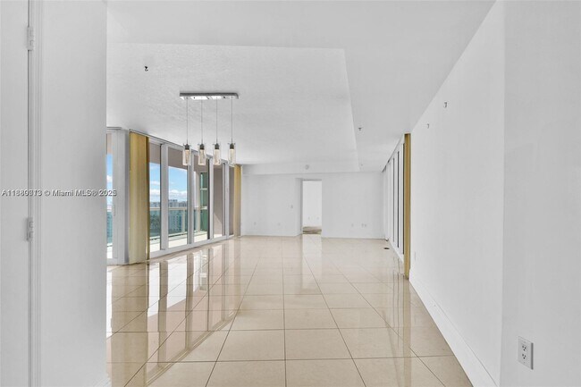 Building Photo - 3370 Hidden Bay Dr