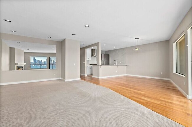 Building Photo - Enormous Waterfront Alki Condo w/ Stunning Views and Rare 2-Car Secure Parking