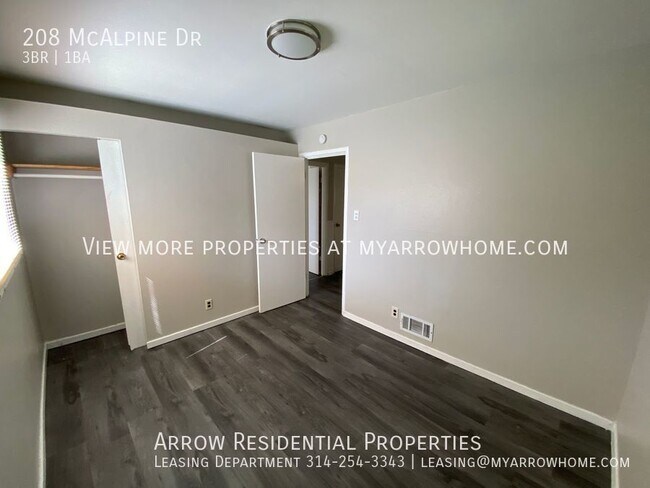 Building Photo - 208 Mc Alpine Dr