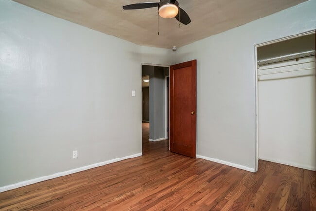 Building Photo - Fantastic 3bd/1ba home! Let yourself in!