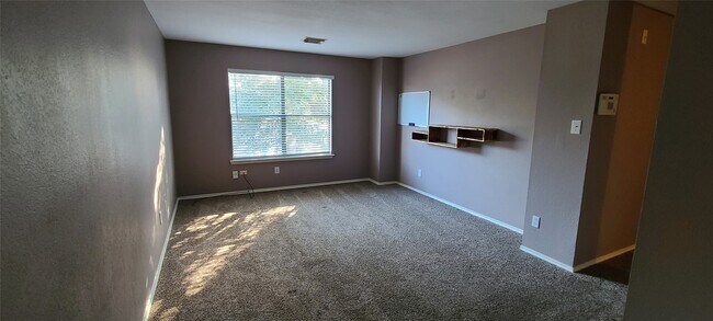 Building Photo - 19042 Remington Mill Dr