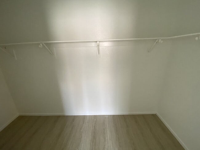 Building Photo - 1972 Joyful St