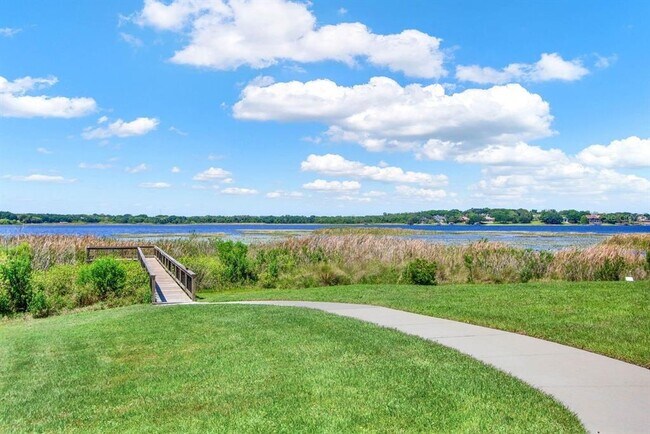 Building Photo - 3459 Current Ave