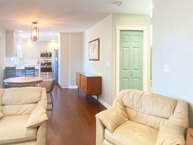 Building Photo - Fabulous Sabbatical Furnished Home