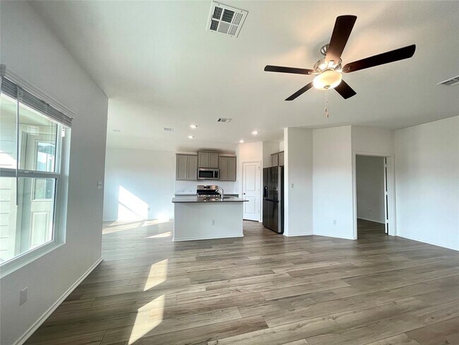 Building Photo - 431 Sebring Cir
