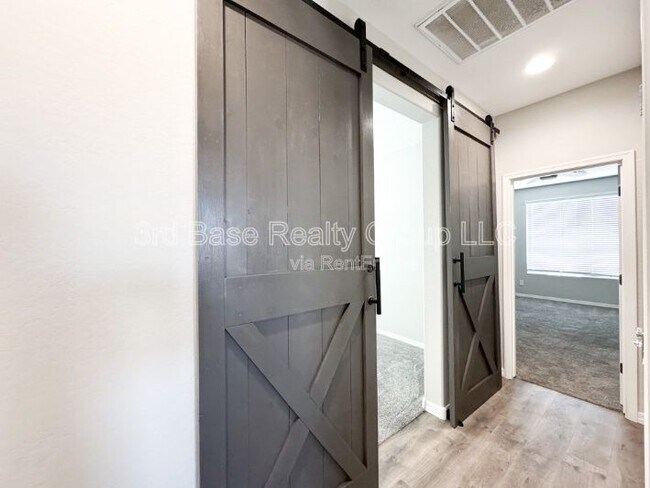 Building Photo - 20167 W Buchanan St