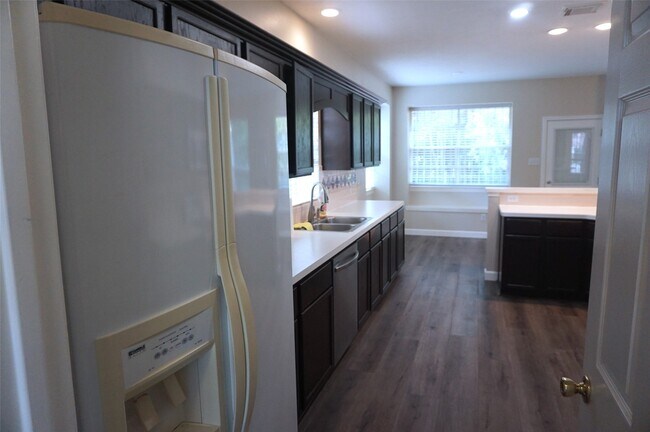 Building Photo - 6628 Sharpstown Green Cir