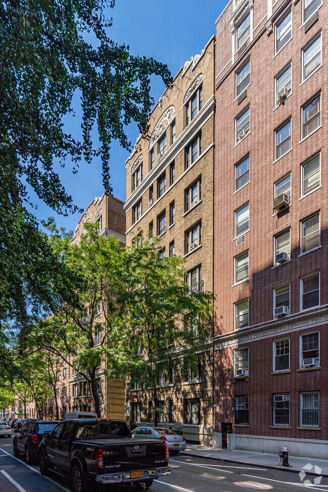 The Cambria 347 W 55th St New York NY 10019 Apartment Finder