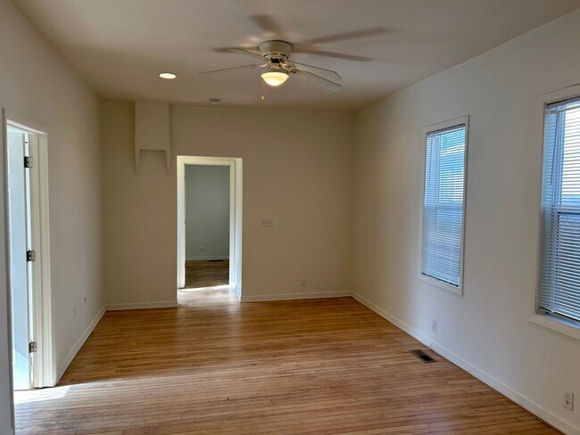 Building Photo - 1024 Euclid St