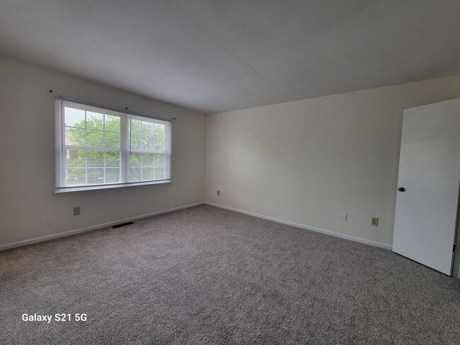 Building Photo - Updated 3BR Home in Virginia Beach – New HVAC, New Carpet & Washer/Dryer Included!