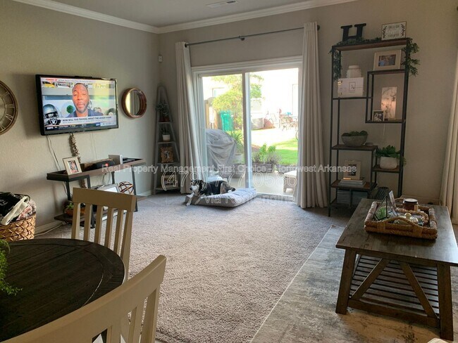 Building Photo - 2761 W Kilimanjaro Way