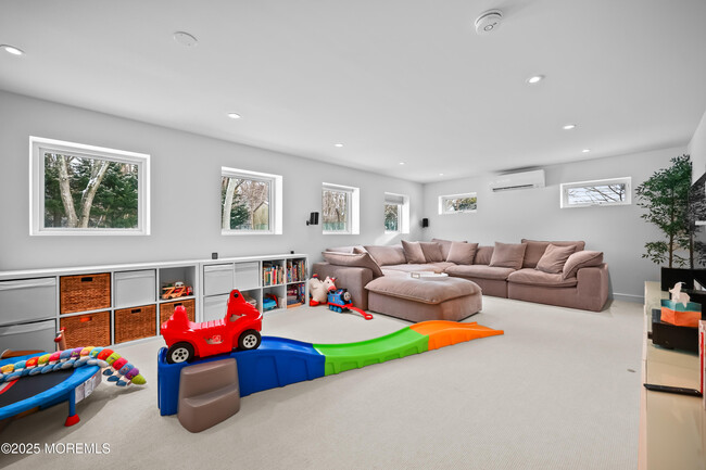 Building Photo - 11 Nolan Dr