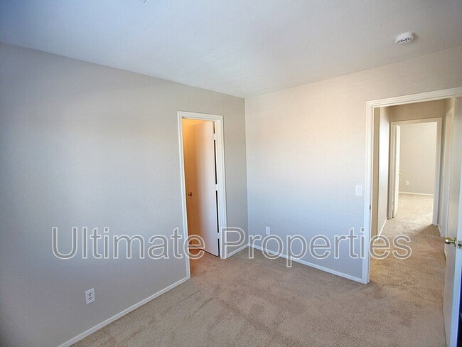 Building Photo - 12301 W Columbine Dr