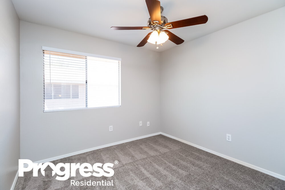 Building Photo - 1130 N Leoma Ln