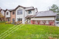 Building Photo - 7117 Village Dr