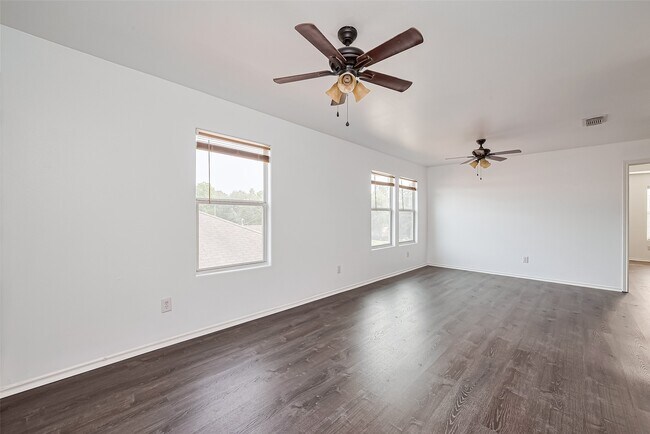 Building Photo - 508 Birch Cluster Ct