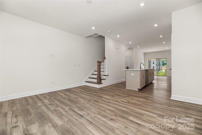 Building Photo - 116 Judson Ave