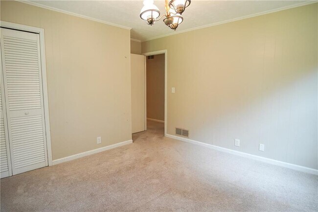 Building Photo - 2173 Holly Ct