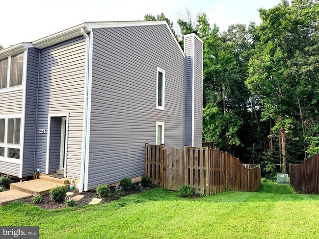 Building Photo - 6062 Hollow Hill Ln