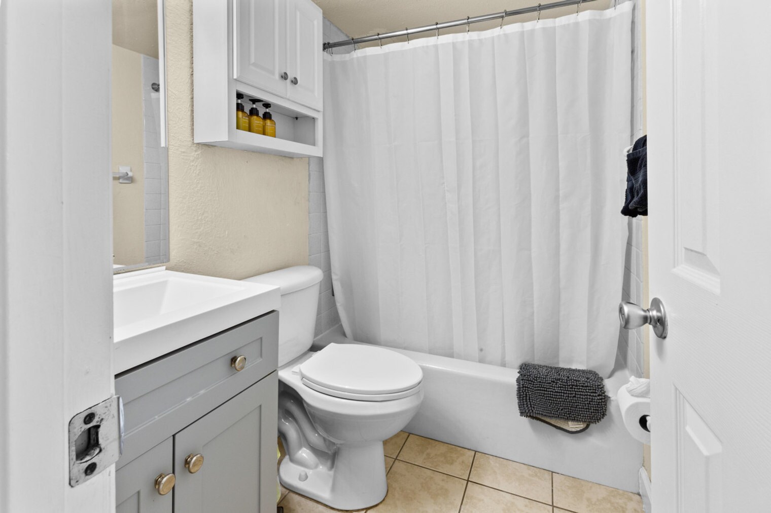 Building Photo - 1700 SW 16th Ct